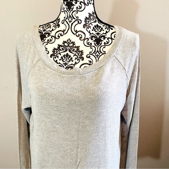 Reformation Jeans Women's Zumi Wide Scoop Neck Knit Top - Picture 1 of 6